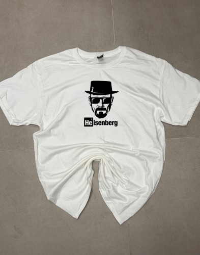 Biały T-shirt ARCIAS 150 gsm z nadrukiem DTF w streetwearowym stylu.