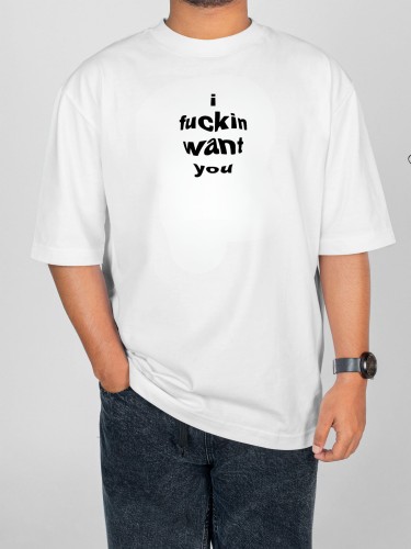 Koszulka z krótkim rękawem i wyrazistym nadrukiem streetwearowym.